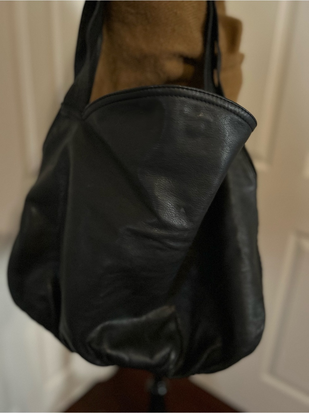 Classic Black Leather Shoulder Tote - Women's Travel Bag
